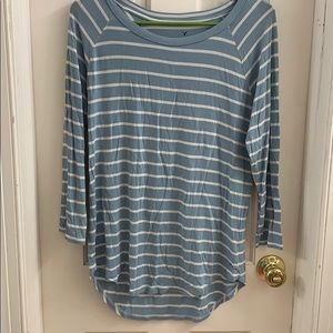 CUTE American Eagle Soft & Sexy 3/4 Sleeve Tee 🦋✨